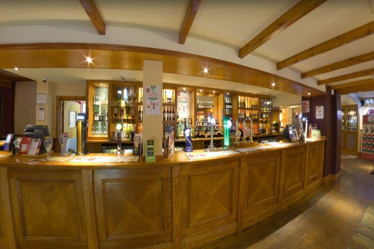 Premier Inn Bournemouth East 外观 照片
