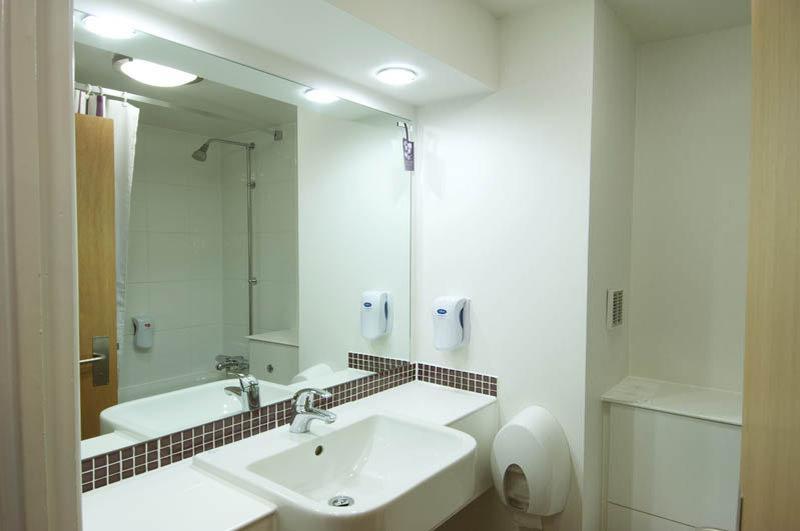 Premier Inn Bournemouth East 外观 照片